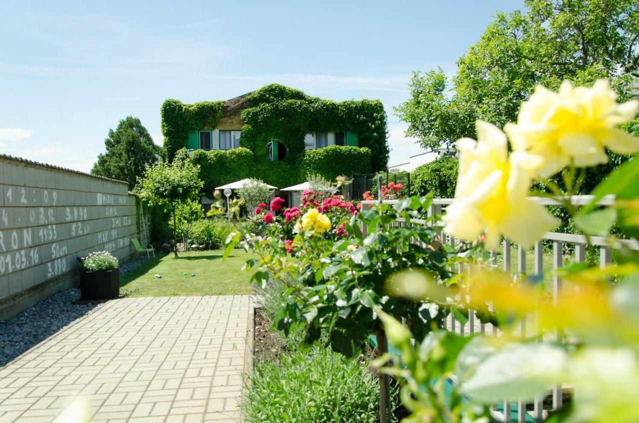 Gaestehaus Schmidt Podersdorf am See Luaran gambar